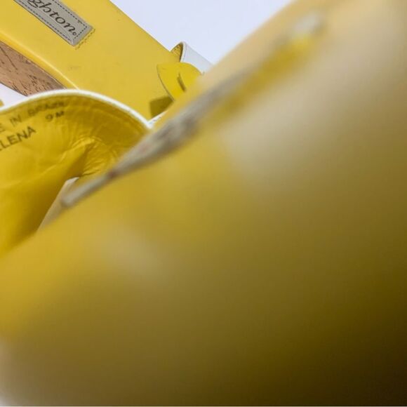 Brighton Helena Women’s Size 9 M  Slide Yellow and White flower leather. - Picture 10 of 11